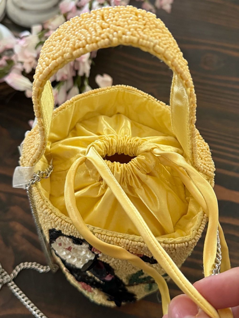 Hand-Beaded Toucan Bucket Bag in Yellow - Picture 5 of 6
